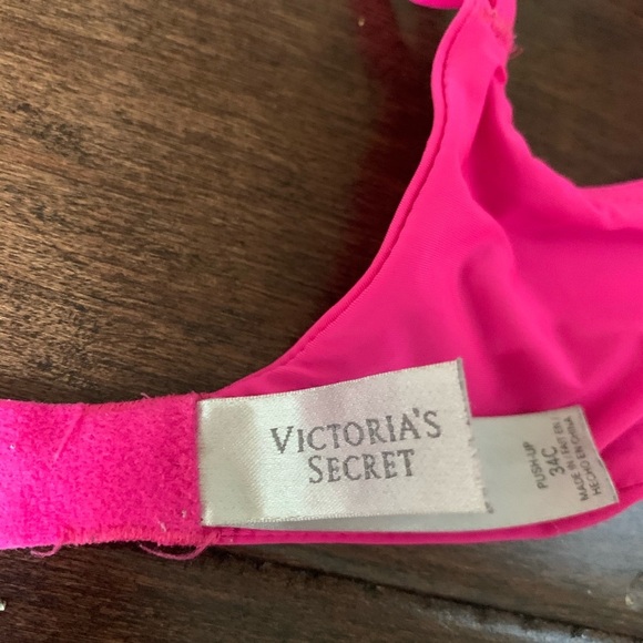 Victoria’s Secret bra - Picture 3 of 3